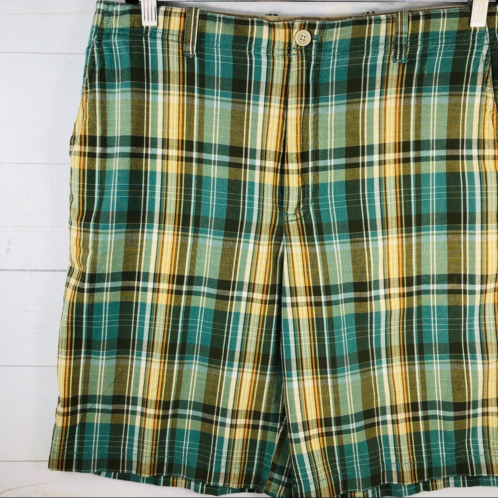 Izod Madras Bermuda Shorts Size Men's 36 - Picture 3 of 6